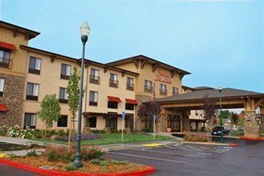 Hampton Inn & Suites Windsor - Sonoma Wine Country