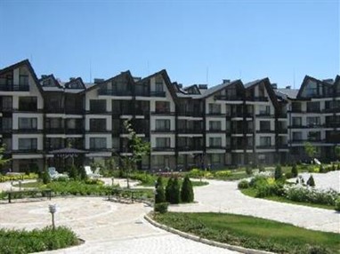 Aspen Golf Apartment Complex Razlog