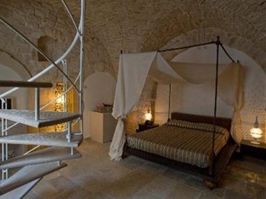 Le Alcove «luxury hotel nei trulli»