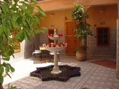 Riad Dar Kaotar Guest House