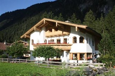 Vronis Waldhaus Apartments Mayrhofen