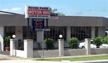 River Park Motor Inn & Restaurant