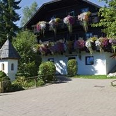 Dorfhotel Schonleitn Latschach