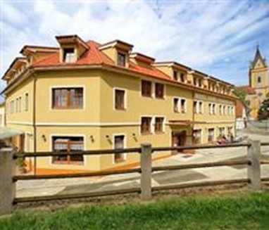 Hotel Záviš Z Falkenštejna Hluboka nad Vlatovou