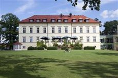 Golf Und Wellnesshotel Schloss Teschow