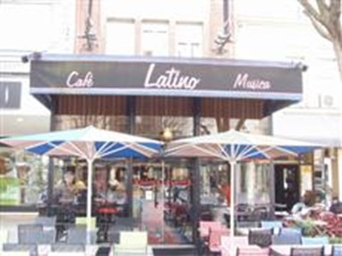 Le Latino Cafe Hotel