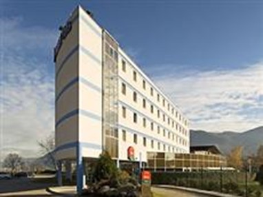 Ibis Archamps Porte De Geneve Hotel