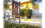 Estee Hotel