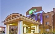 Holiday Inn Express & Suites Salinas