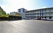 Motel 6 Raleigh Southwest - Cary