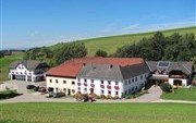 Loeschgruber Bauernhof Farmhouse Rechberg