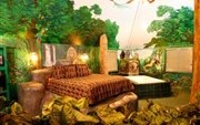 Black Swan Inn Luxurious Theme Suites