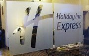 Holiday Inn Express Suites Airdrie