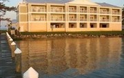 Island Inn and Suites