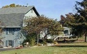 Red Bud Cove Bed and Breakfast Suites