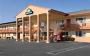 Days Inn and Suites Red Bluff
