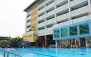 Aiya Residence Sport Club BTS Budget Hotel