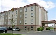 Super 8 Motel West Vaudreuil