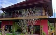 Phatchara Guest House