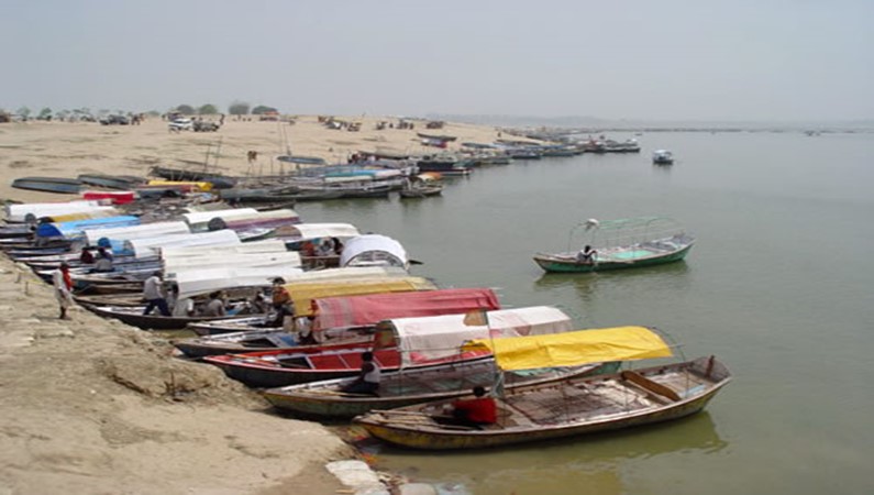 «Лодки в Аллахабаде»- к рассказу «Индия - путешествие провинциалов - Аллахабад и Бхопал»