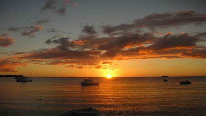 закат на Маврикии