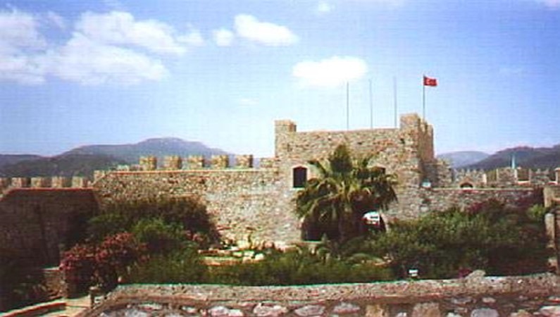 Старая крепость в Мармарисе