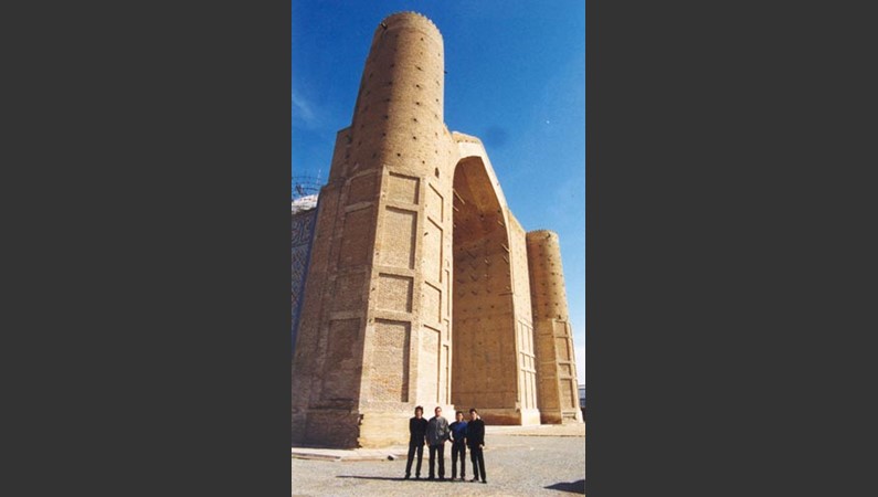 Знаменитый центр восточной мудрости – мавзолей Ахмеда Яссави, философа и теолога прошлого.