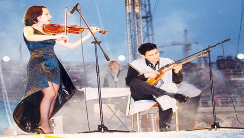 Концерт-фестиваль «Азия Даусы» («Голос Азии») на знаменитом комплексе «Медео» под Алматы.