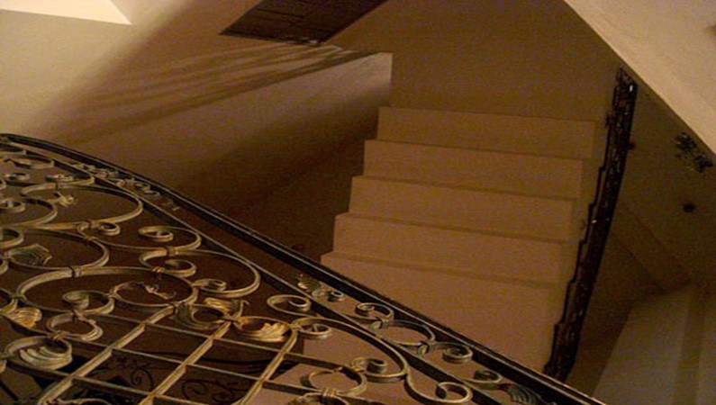 Минамарк 3*. Арт-лестницы.