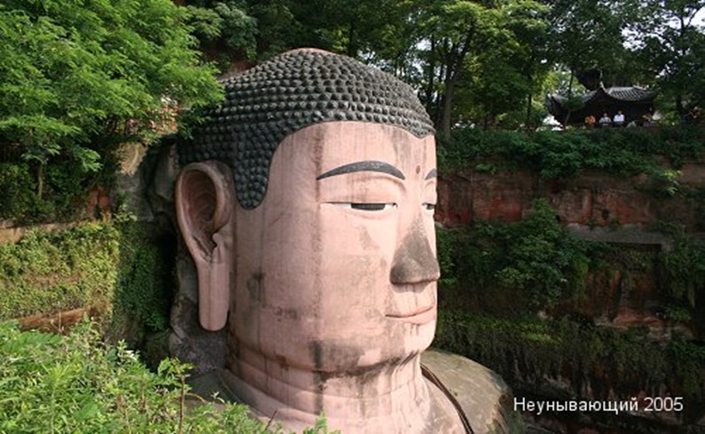Лэшань, Китай. Голова Большого Будды