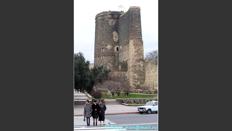 Баку. Таинственная многовековая 29-метровая Гыс Галасы (Девичья башня)
