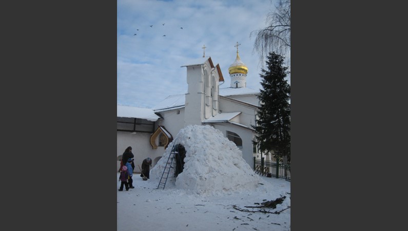 Псково-Печерский монастырь.Вертеп.