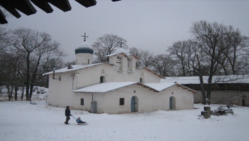 Псков. Церковь Покрова от Пролома. XVI век.