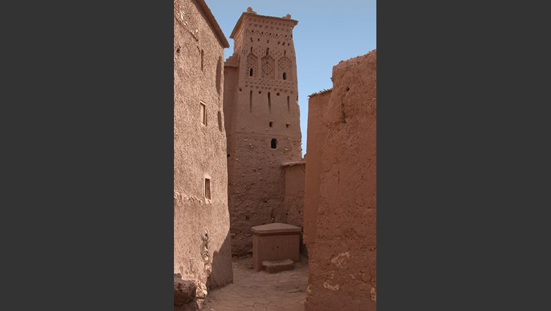 Аит-бин-Хадду. Башни украшены традиционным геометрическим узором