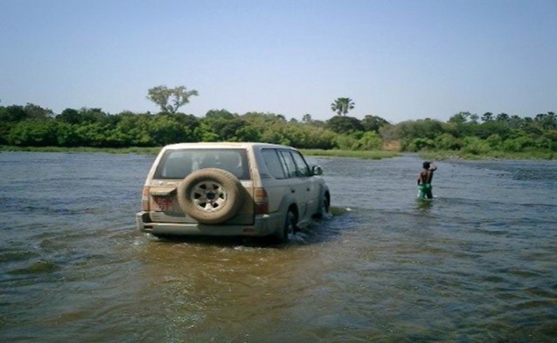 Река Бафинг на границе Гвинеи и Мали