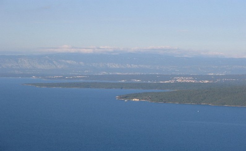Вид с острова Срес.