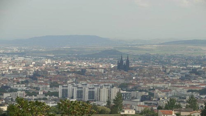 Клермон-Ферран. Панорама города