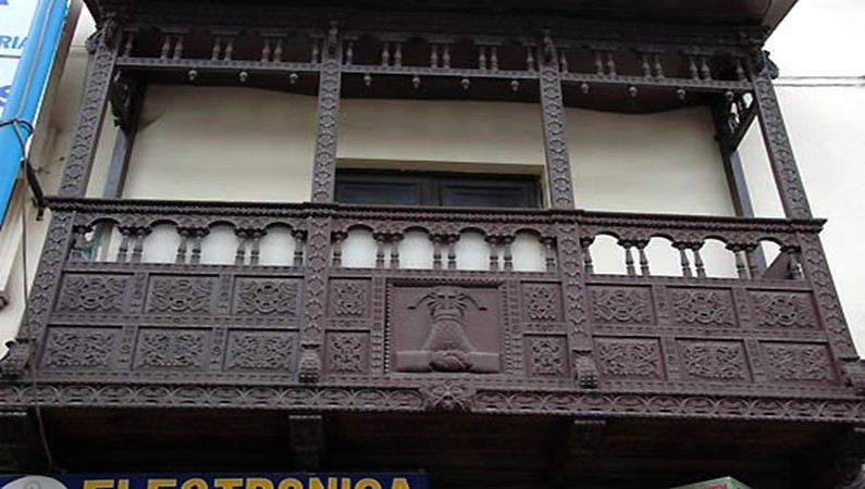 Деревянные балконы Куско