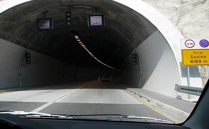 В столицу город Подгорицу мы отправились снова через знаменитый туннель протяженностью 4189 км