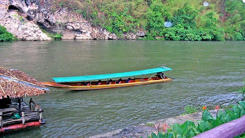 Лодки на реке Квай