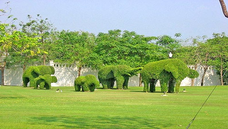 Дворец Бангпаин