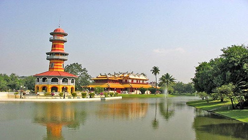 Дворец Бангпаин
