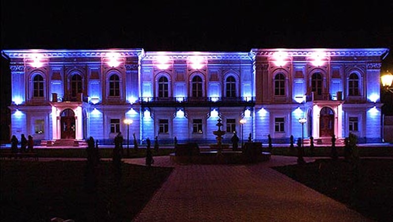 лиловый дворец