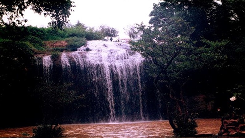 Водопад Пренн около Далата