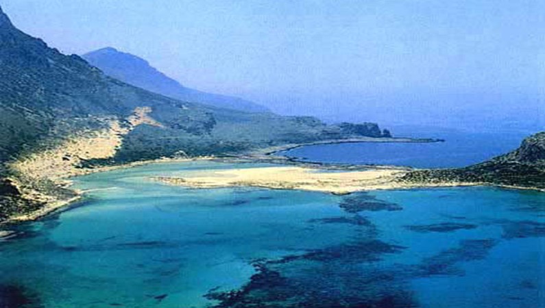 Горы и море, заключающее в себе всевозможные оттенки голубого, синего и зеленого - это сочетание естественно для Крита. Один из многочисленных островков Крита - Гранвуса, который Вы сможете посетить самостоятельно или с экскурсоводом