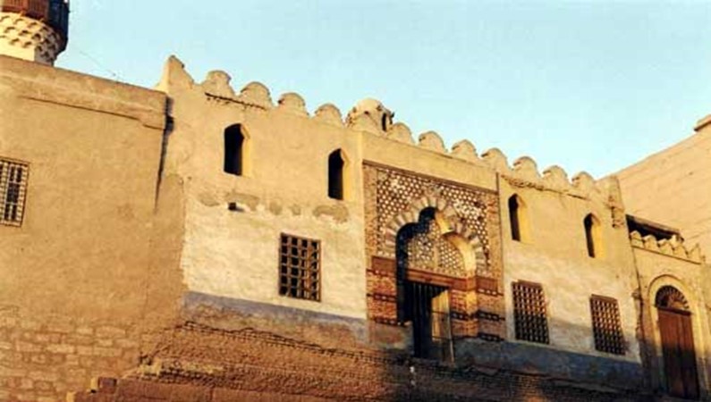 Луксор. Мечеть на стенах храма