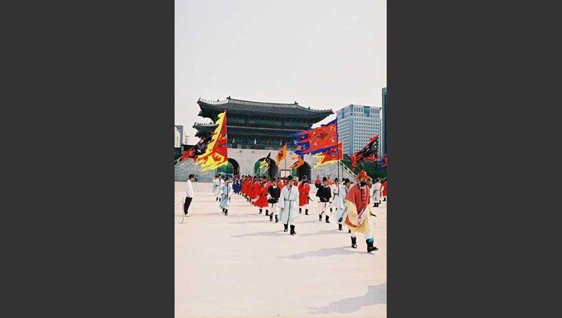 Сеул. Смена королевской стражи у дворца