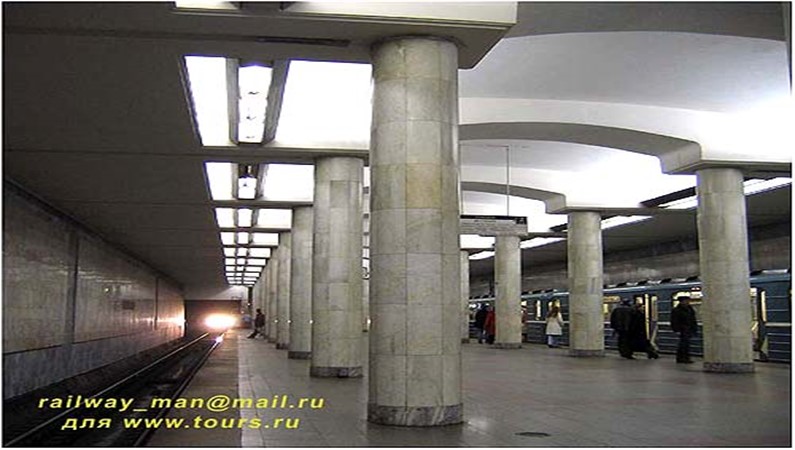 «Бибирево» (1992): колонная станция с необычной схемой освещения свода
