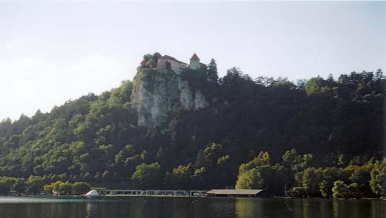 Озеро Блед. Вид на замок.
К рассказу «Словения и Плитвицкие озера в Хорватии»