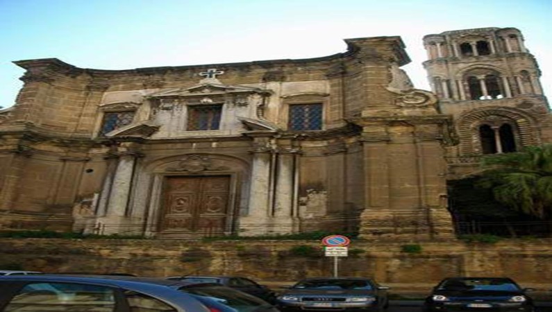 Одна из самых старых церквей в Палермо.Якобы датируется 1143 годом.Будем верить :-))